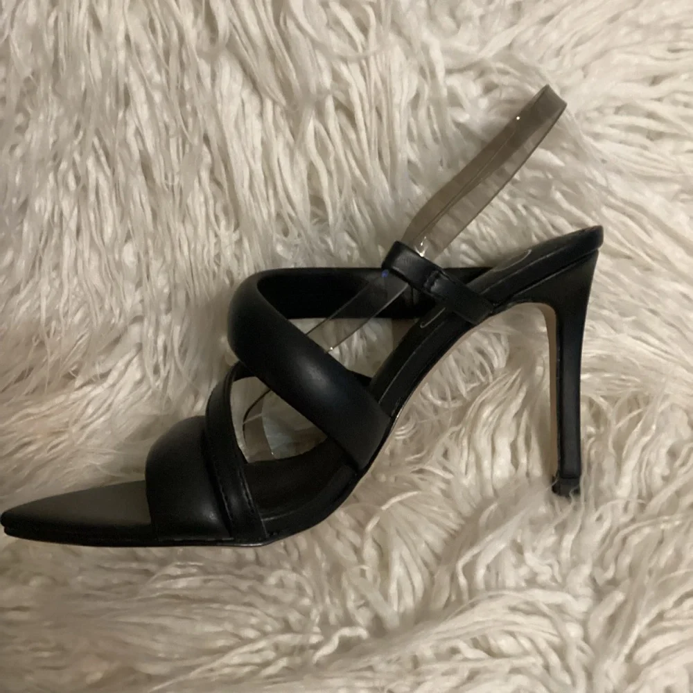 Jessica Simpson Black Krissta Heels - Picture 2 of 4